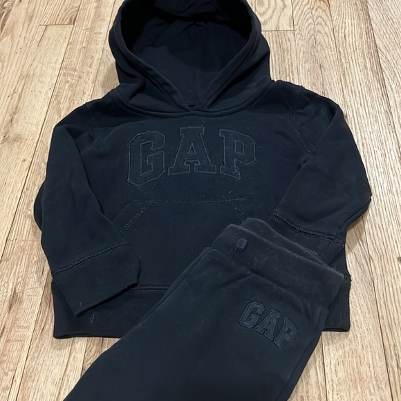 GAP Logo Pullover Hoodie and Pant Set (Black) - Picture 3 of 4